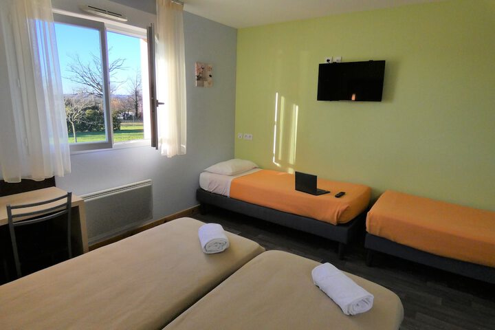 Room 11 of 35