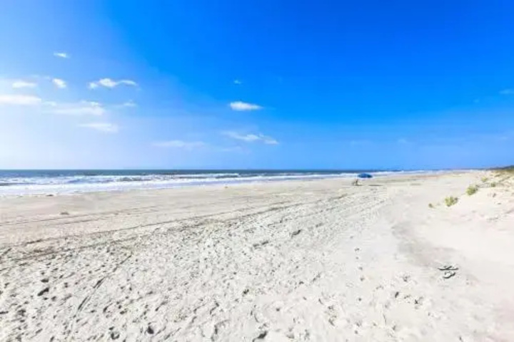 Beach 16 of 24
