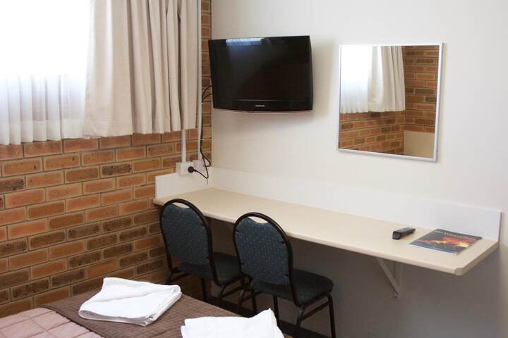 Room 6 of 52