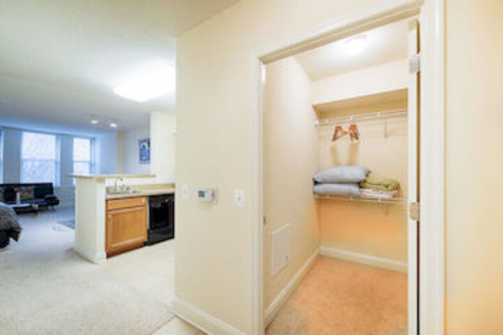 Room 6 of 34