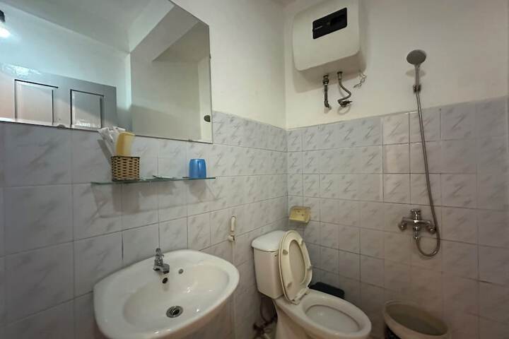 Room 10 of 10