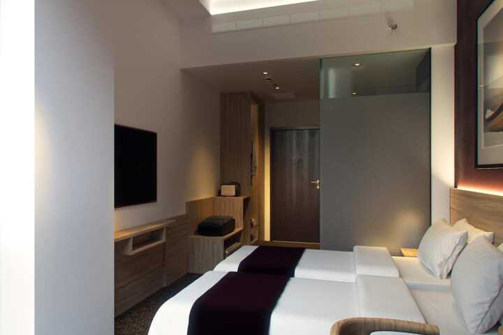 Room 8 of 53