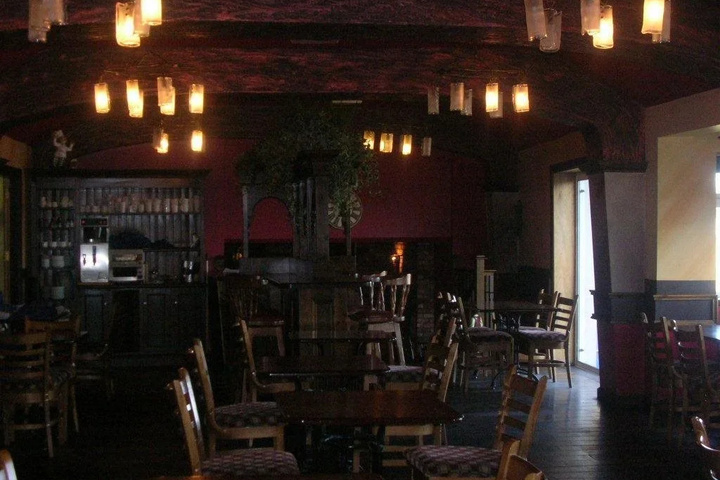 Dining 11 of 14