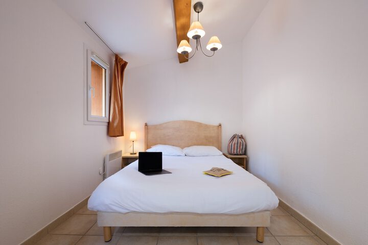 Room 10 of 61