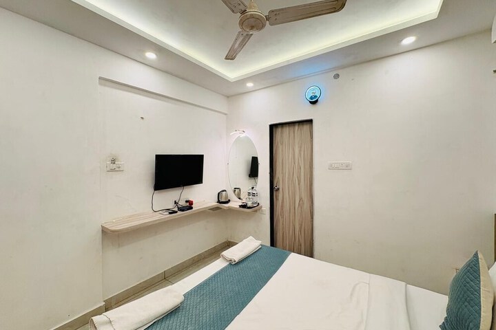 Room 26 of 42