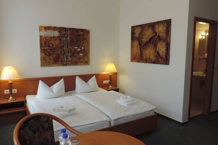 Room 14 of 35
