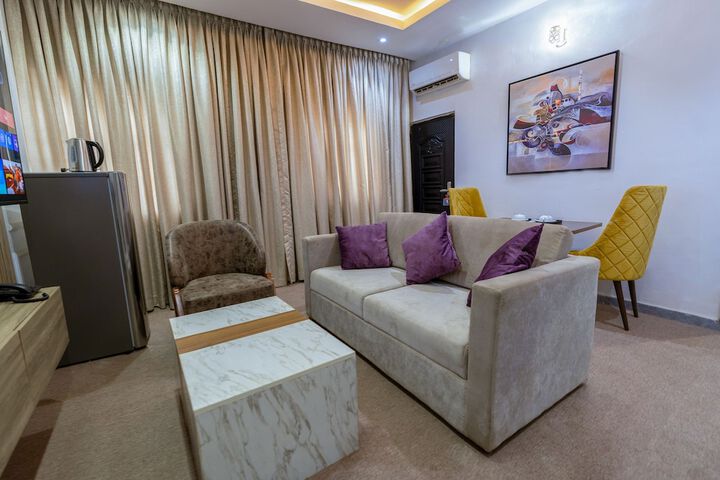 Room 15 of 65