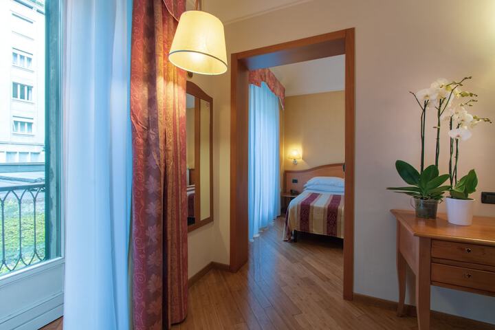 Room 15 of 30