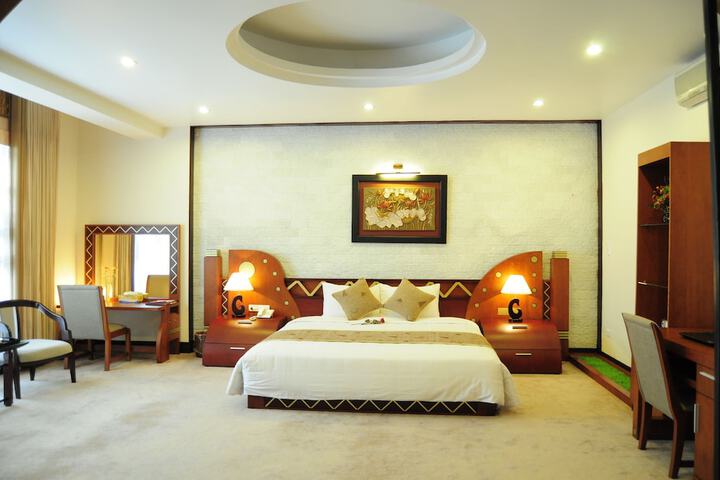 Room 3 of 46