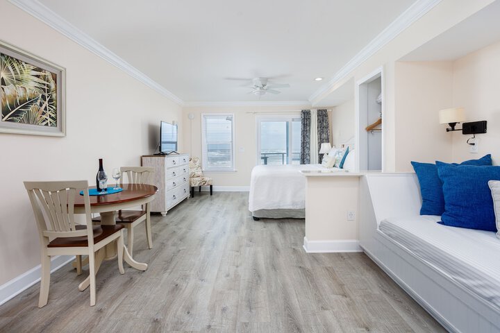 Room 4 of 50