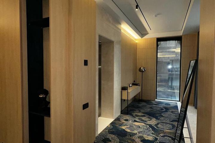 Room 53 of 130