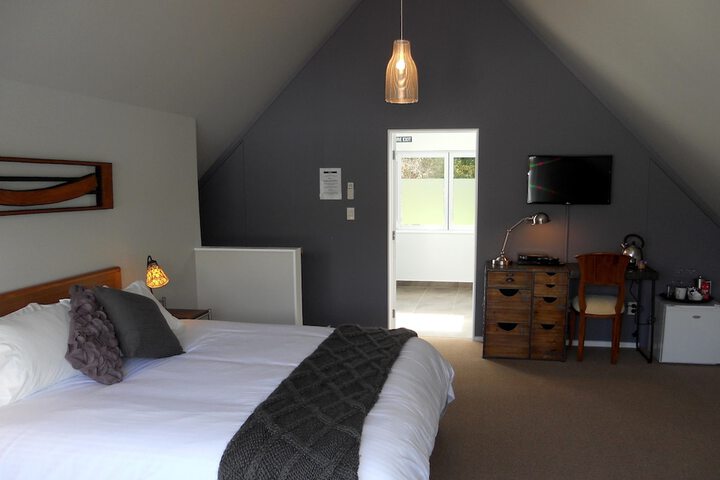 Room 3 of 49