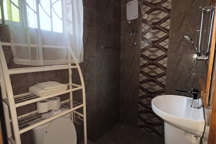 Room 16 of 24