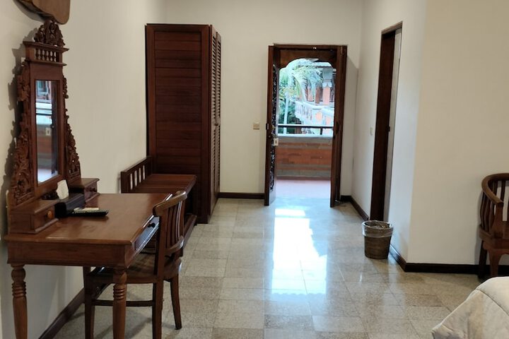 Room 16 of 68