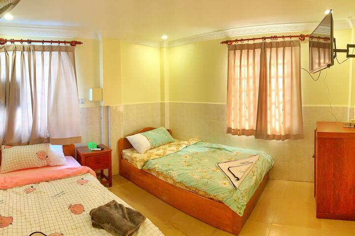 Room 43 of 62