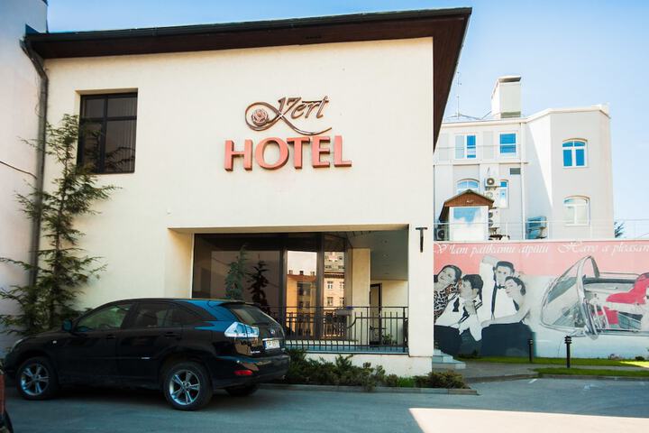Hotel 32 of 33
