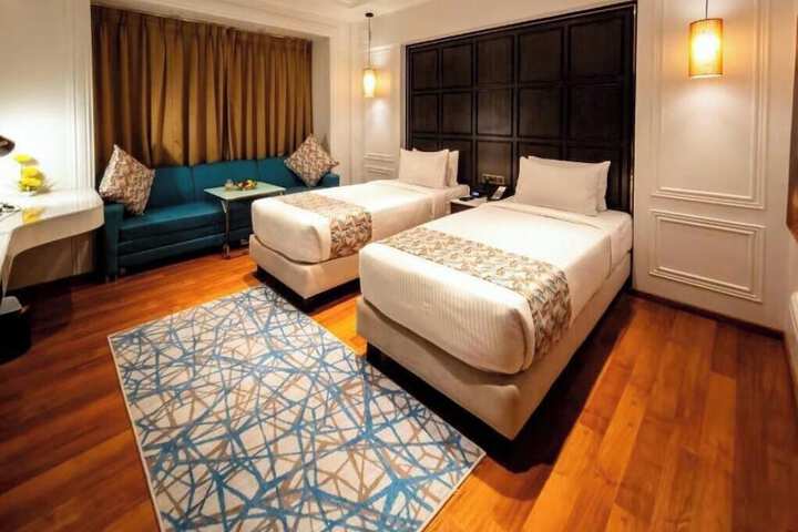 Room 27 of 70