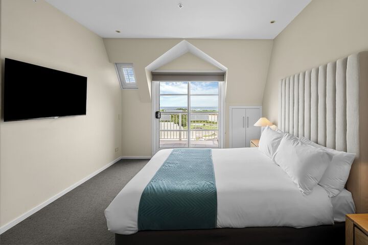 Room 27 of 160