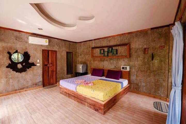 Room 5 of 35
