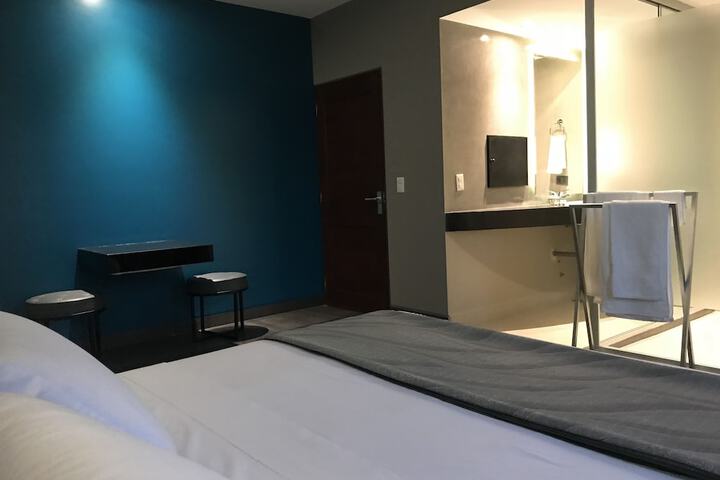 Room 10 of 118