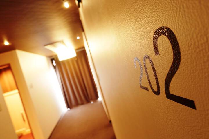 Ballroom/Hall 32 of 35