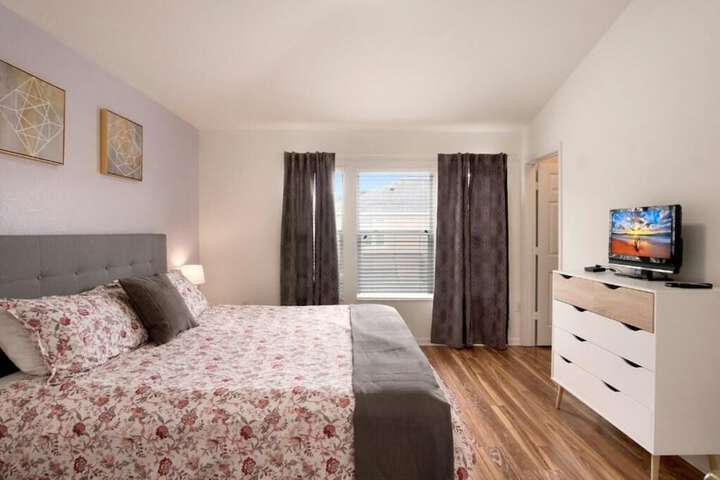 Room 6 of 53
