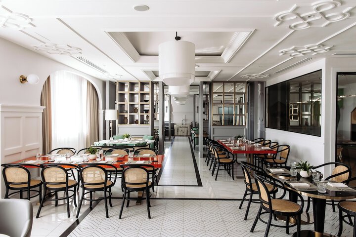 Dining 59 of 93