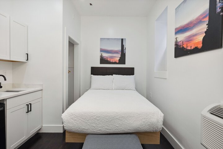 Room 11 of 72