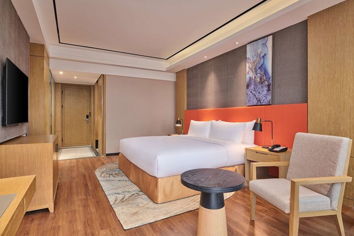 Room 16 of 47