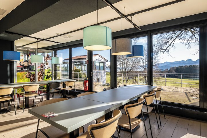 Dining 49 of 93
