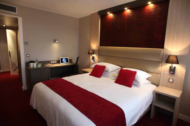 Room 9 of 62