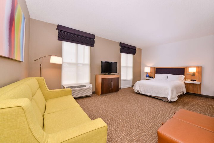 1 King Bed (5 of 15)