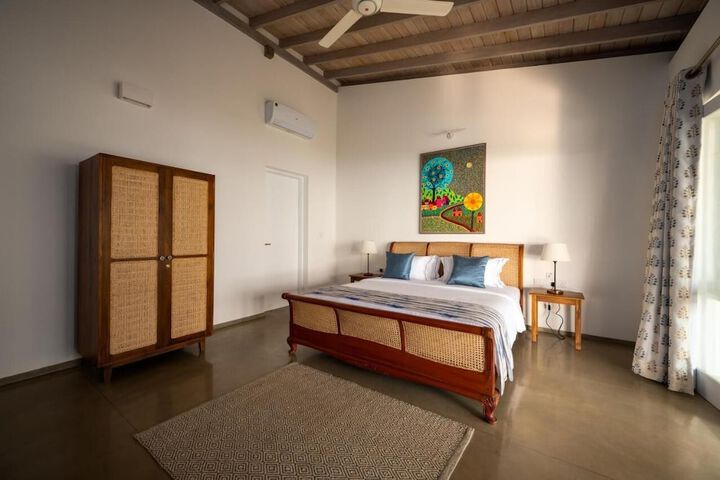 Room 4 of 44