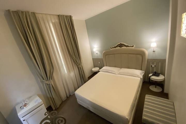 Room 10 of 41
