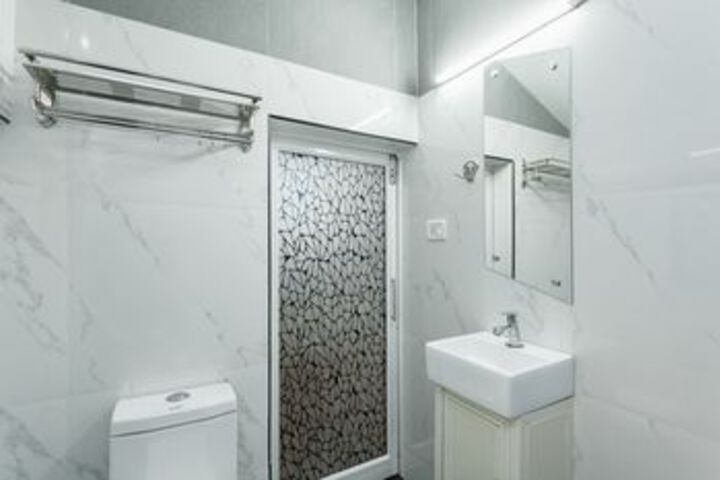 Room 2 of 36