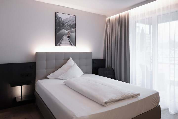 Room 27 of 70