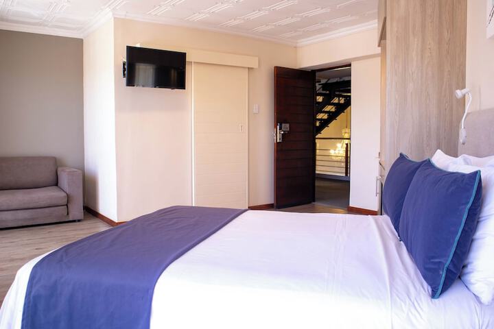 Room 8 of 21