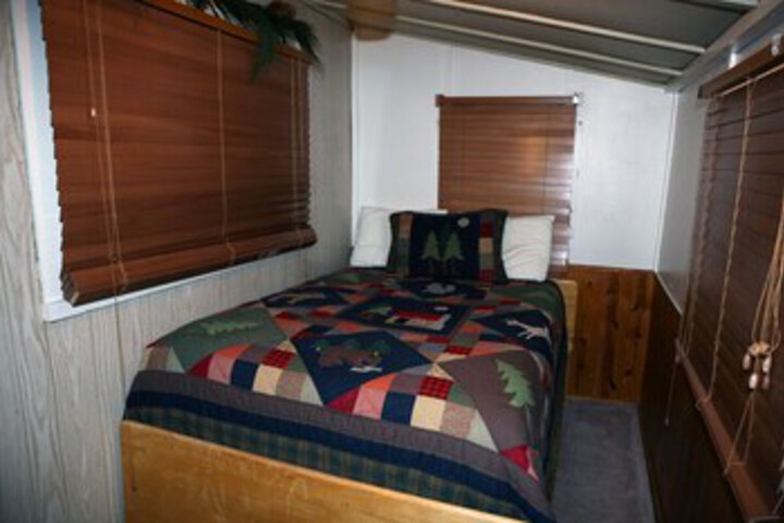Room 8 of 10