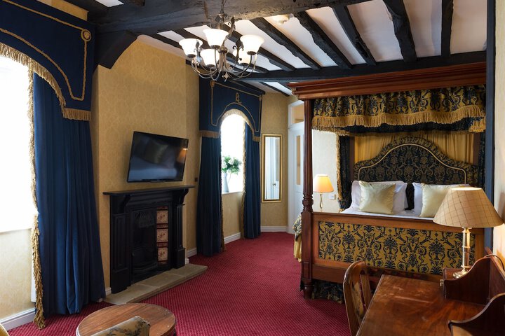 Room 5 of 96