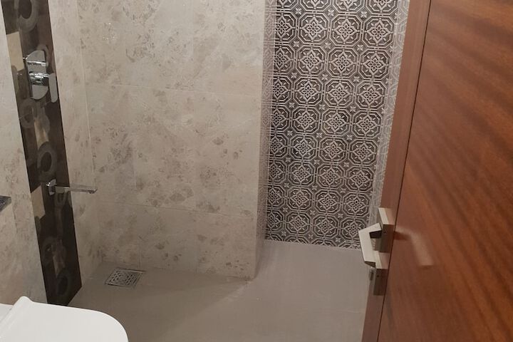 Room 75 of 97
