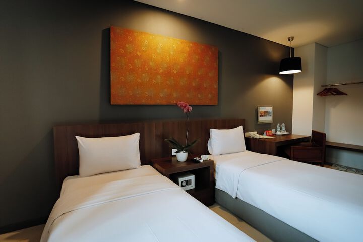 Room 11 of 21