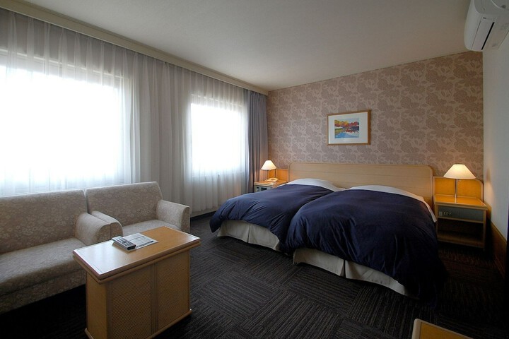 Room 13 of 51