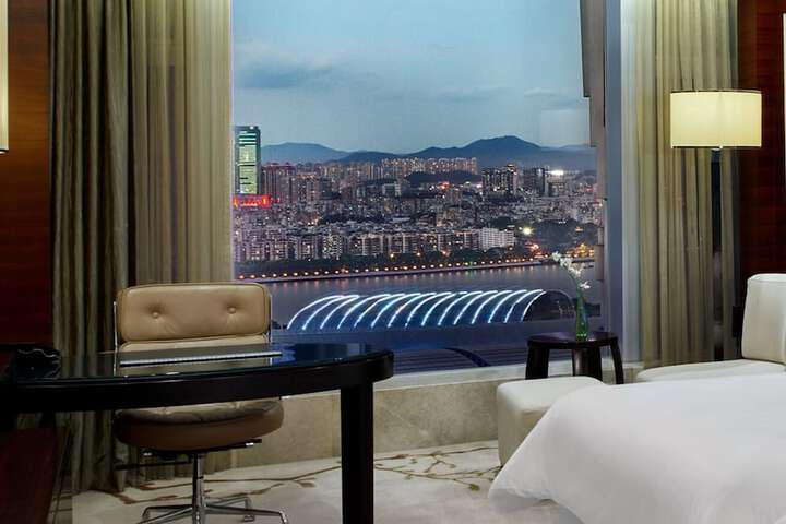 Room 27 of 72