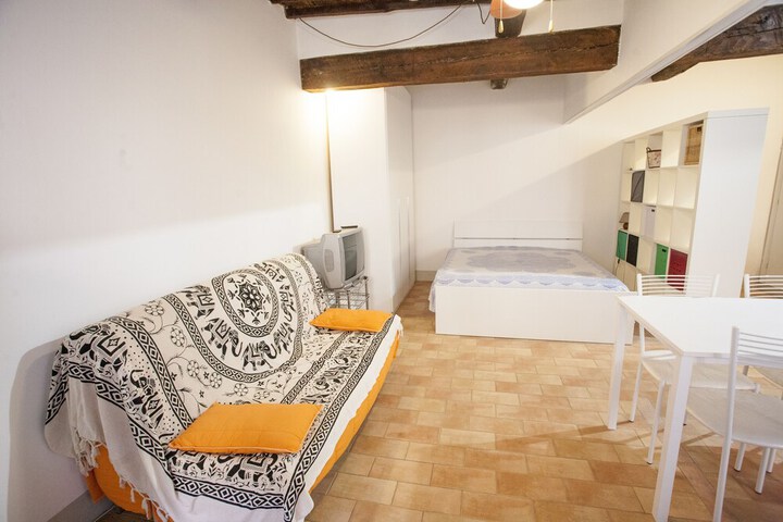 Room 6 of 17