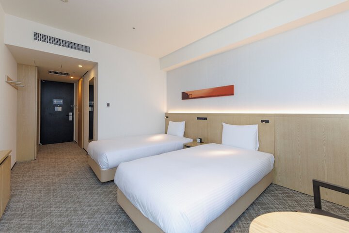 Room 52 of 121