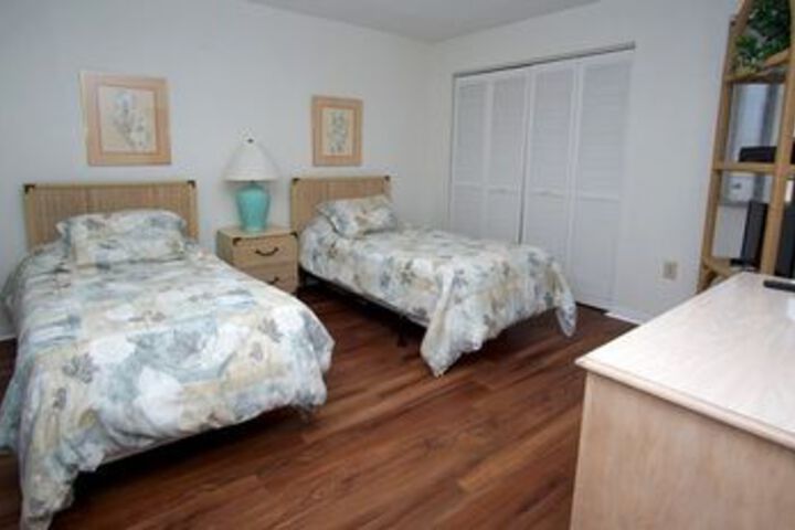 Room 8 of 14