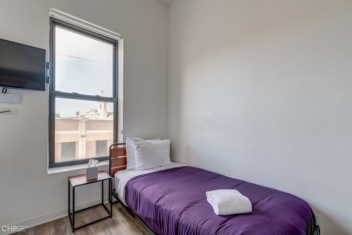 Room 3 of 60