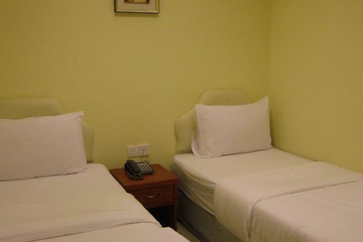 Room 8 of 48
