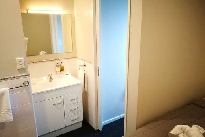 Room 13 of 63