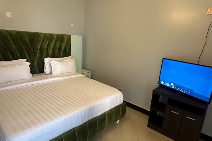 Room 3 of 17